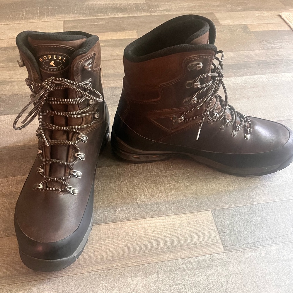 Men's Boreal Trekking Boots